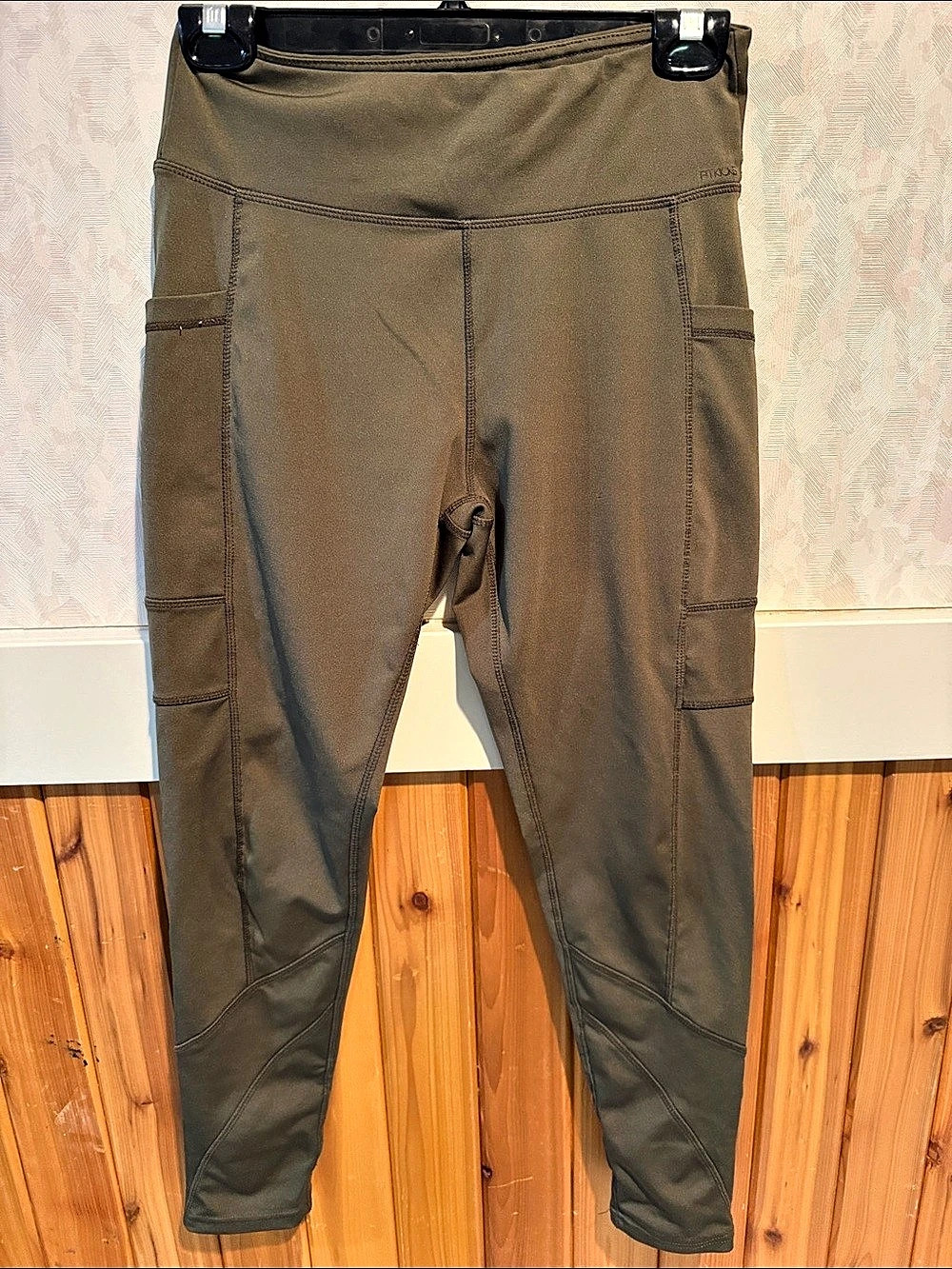 FITKICKS Kids Athletic Leggings in Olive sz m